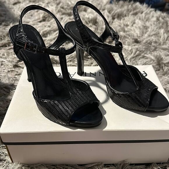 Womens Tahari Black Strappy Sequined Heels size 7‎ - Picture 1 of 5